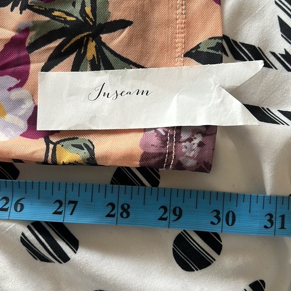 🆕 listing! Versatile Nina Parker floral set (pants only) - Picture 7 of 9